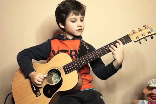 Kindergitaar kopen tips Kindergitaar Kopen